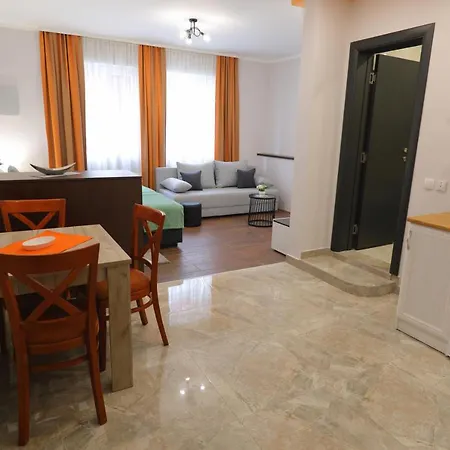 Apartmanhotel Fenix 4*