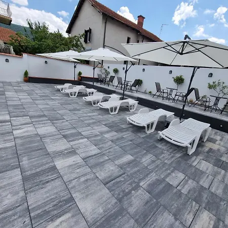 Fenix Aparthotel