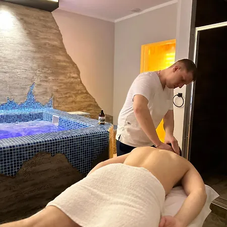 Fenix Apartmanhotel 4*